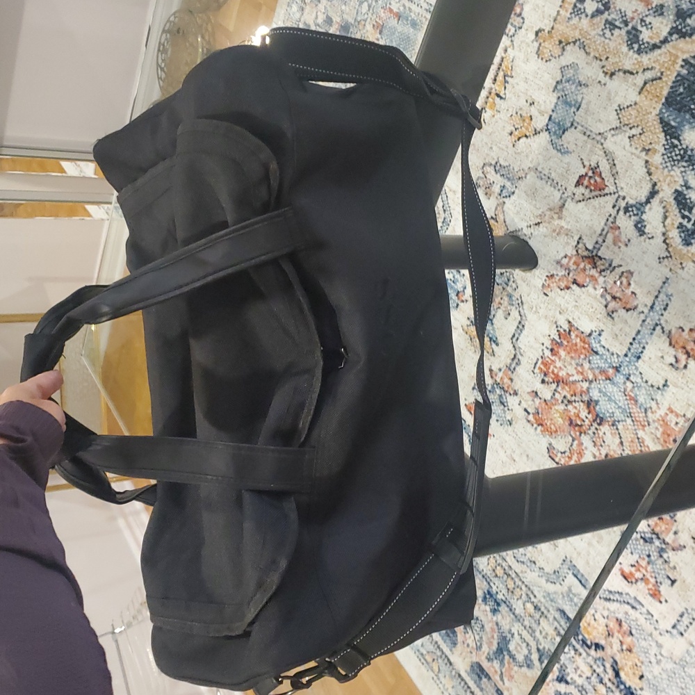 Hugo Boss Classic Black Duffel Weekender Travel Gym Bag